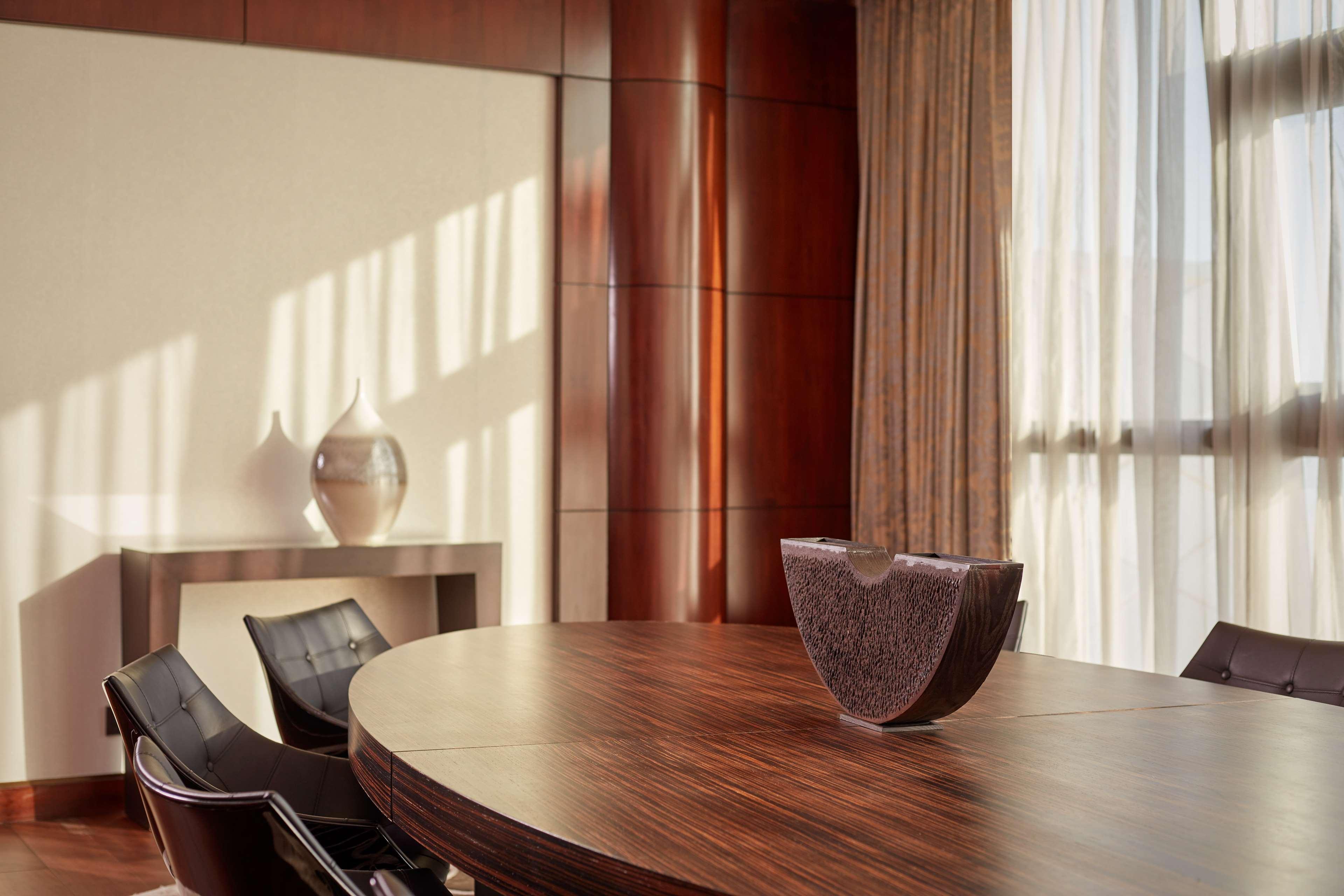Grand Hyatt Abu Dhabi Hotel & Residences Emirates Pearl Екстериор снимка